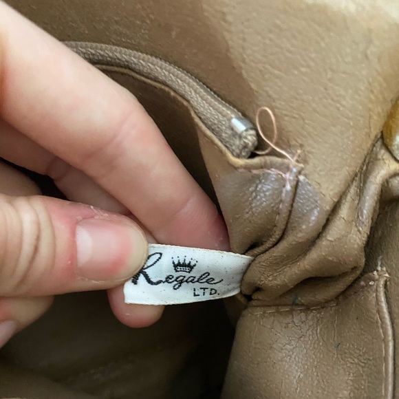 Vintage La Regale Envelope Bag - Picture 8 of 8